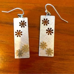 Pretty & Cheerful Earrings